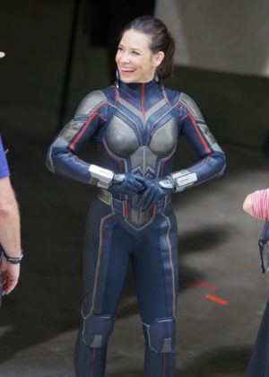 Evangeline Lilly and Paul Rudd - Filming a scene for 'Ant-Man and The Wasp' in Atlanta